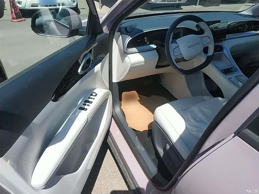 Geely Xingyuan, 2026 16