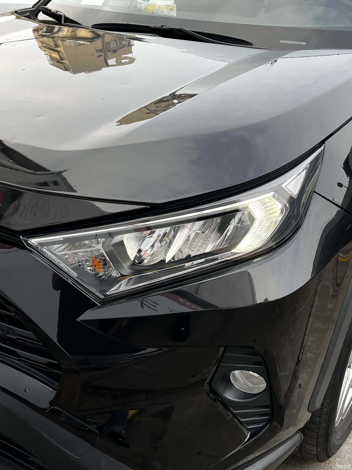 Toyota RAV4, 2022 10