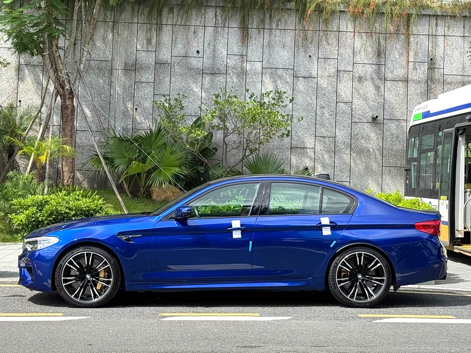 BMW M5