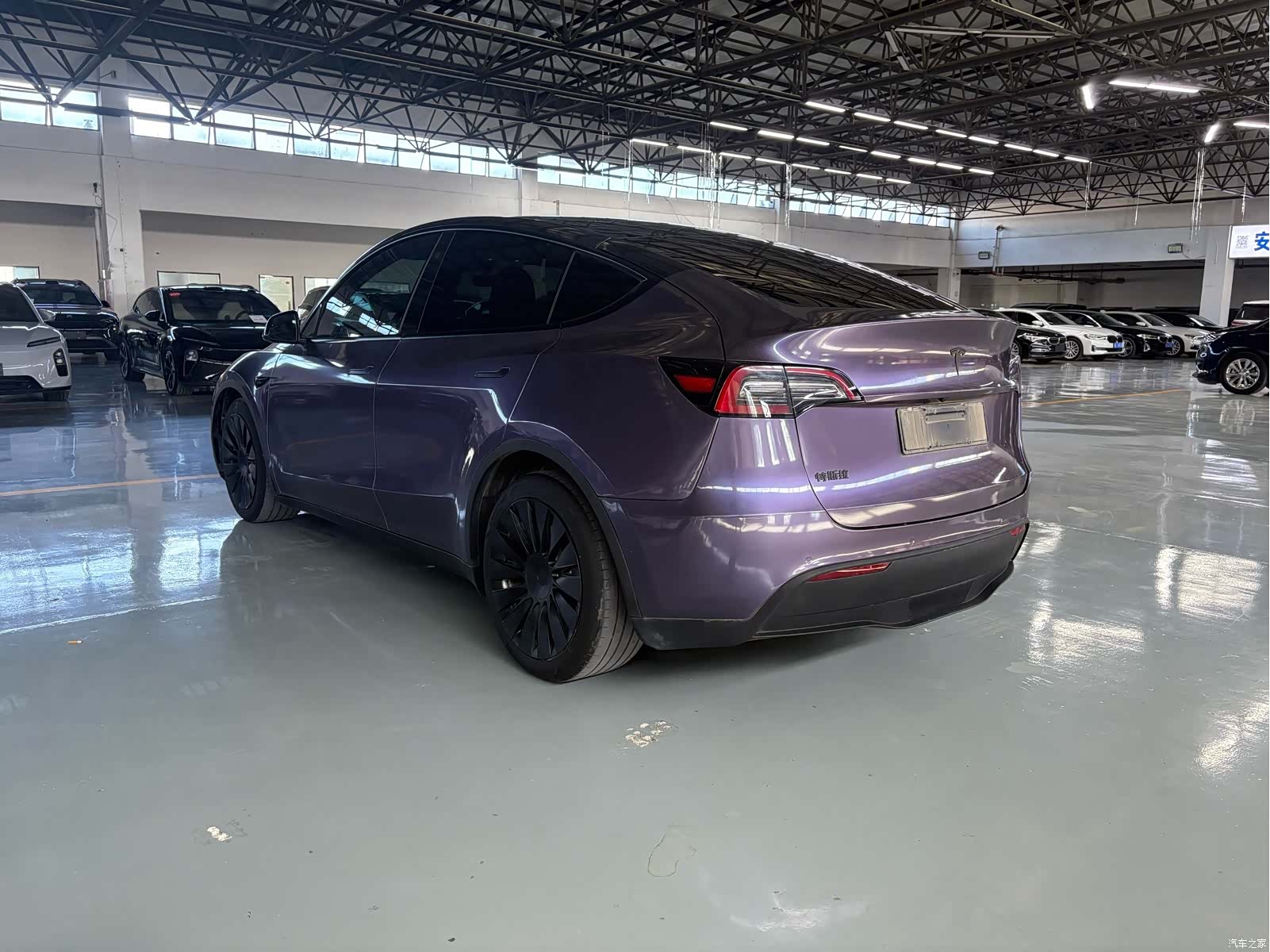 Tesla Model Y, 2022 10
