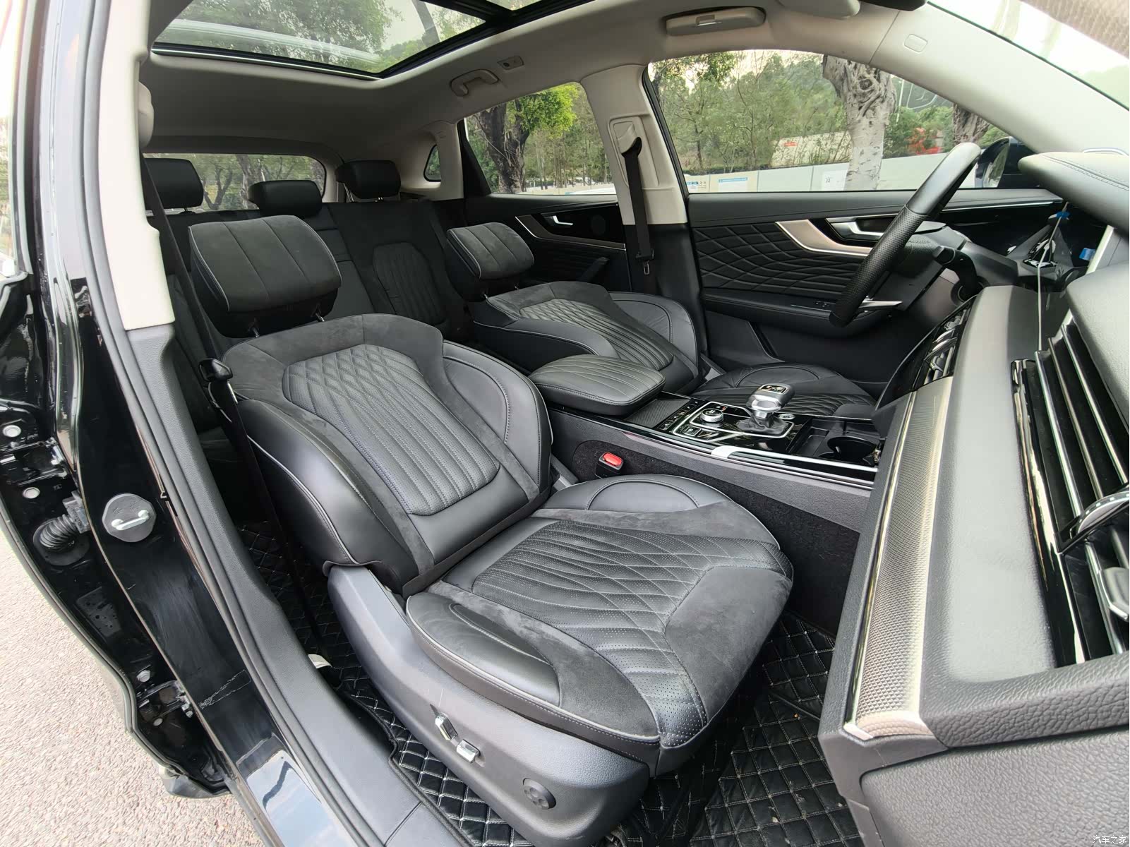 Hongqi HS5, 2023 16