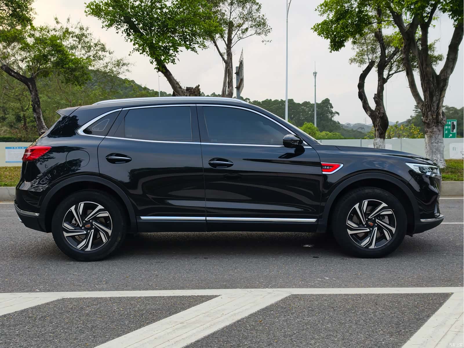 Hongqi HS5, 2023 7