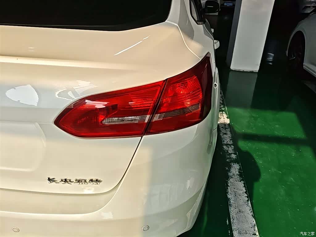 Ford Focus, 2015 8