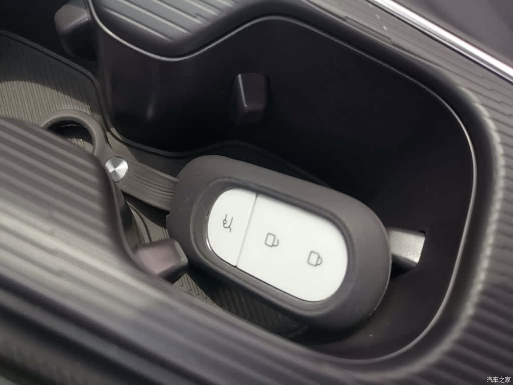 Leapmotor B01, 2025 9
