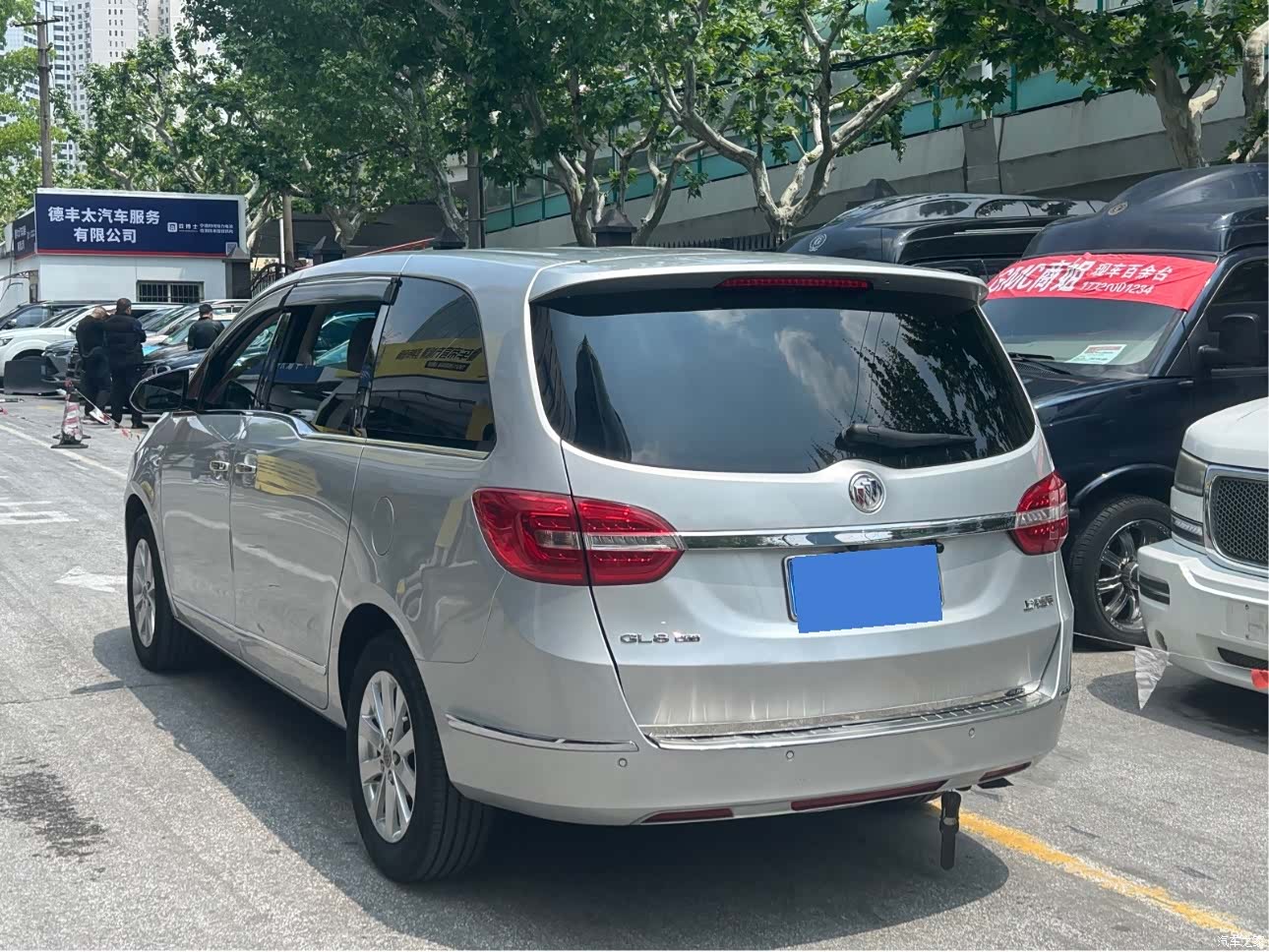 Buick GL8, 2018 3