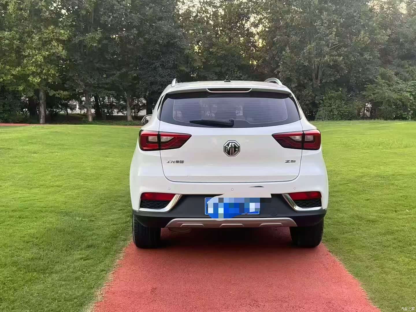 MG ZS, 2019 15