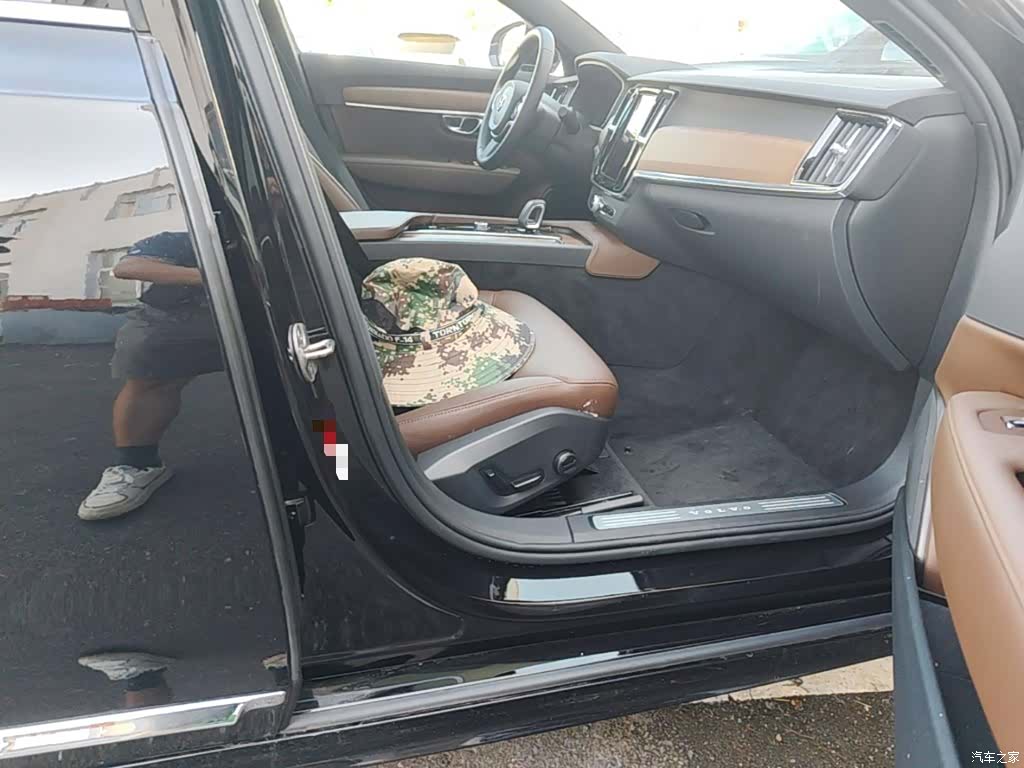 Volvo S90, 2025 11