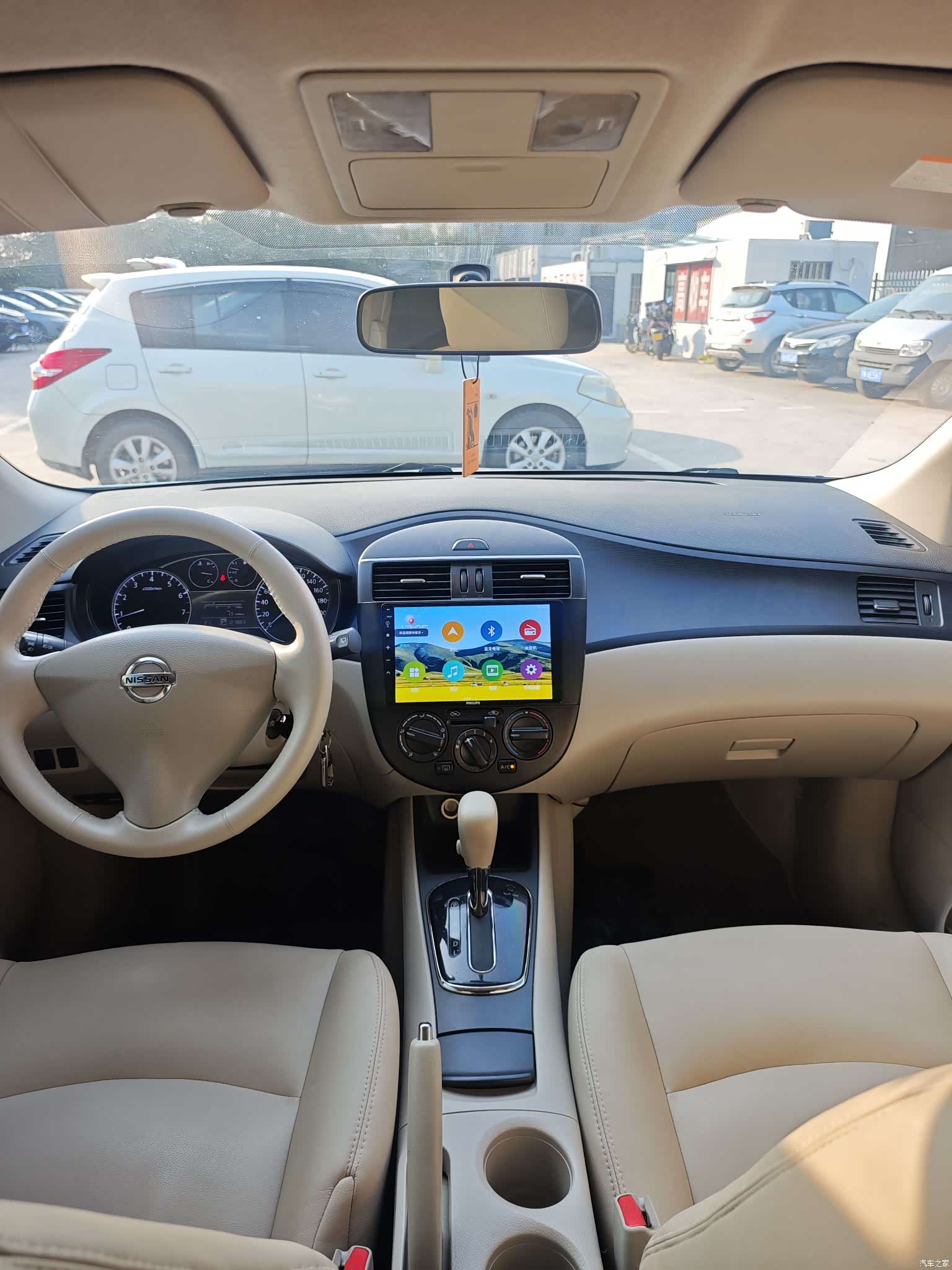 Nissan Tiida, 2013 7
