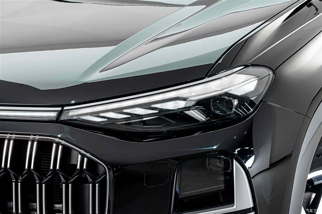 Audi Q6, 2025 4
