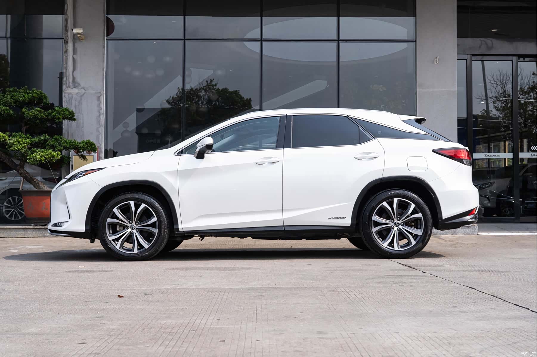 Lexus RX, 2019 4