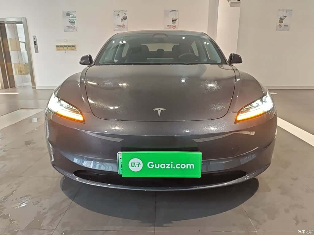 Tesla Model 3, 2024 3