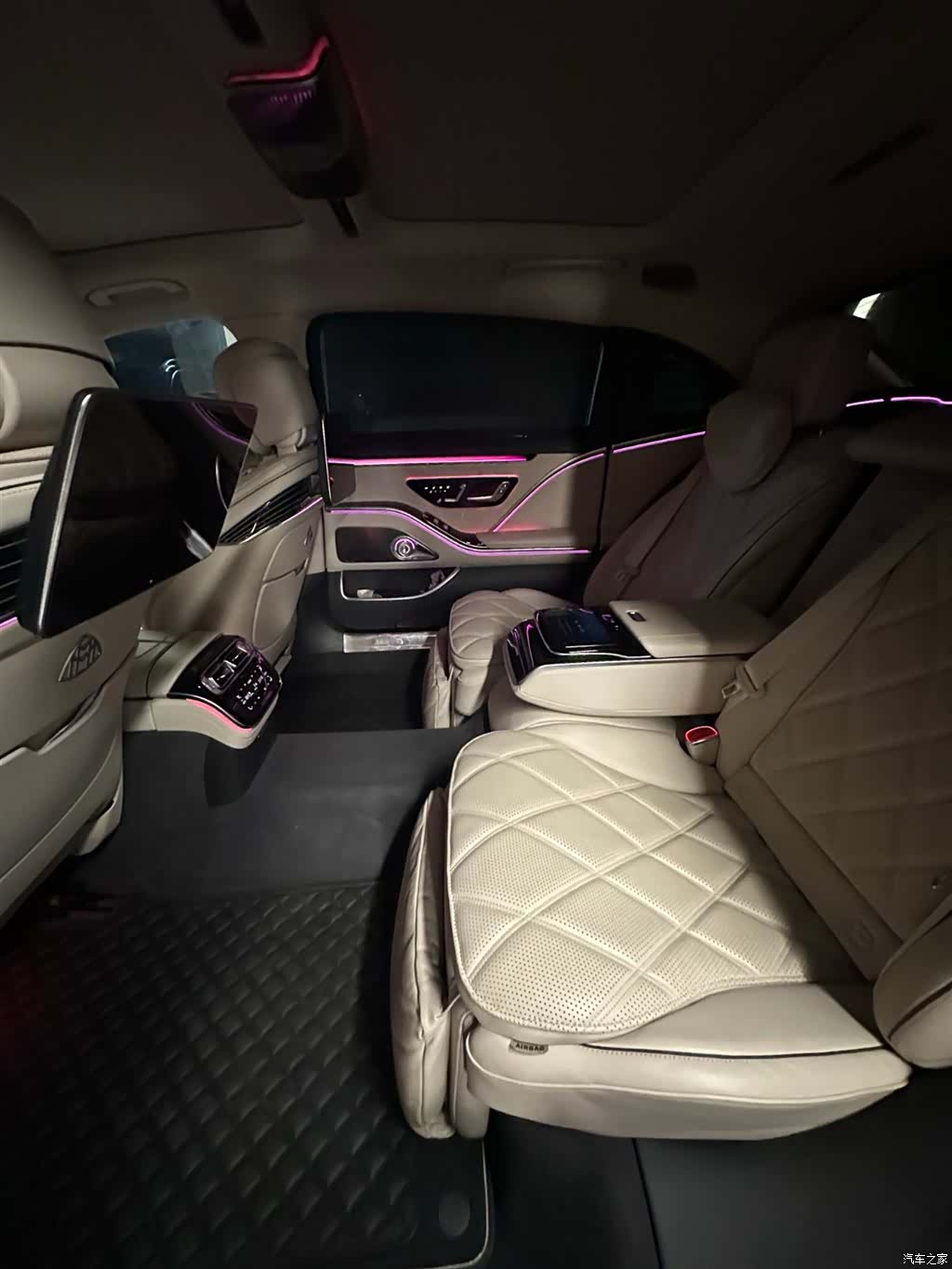 Maybach S-Class, 2023 11
