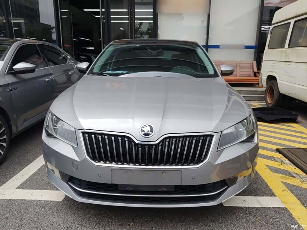 Skoda Superb, 2018 3