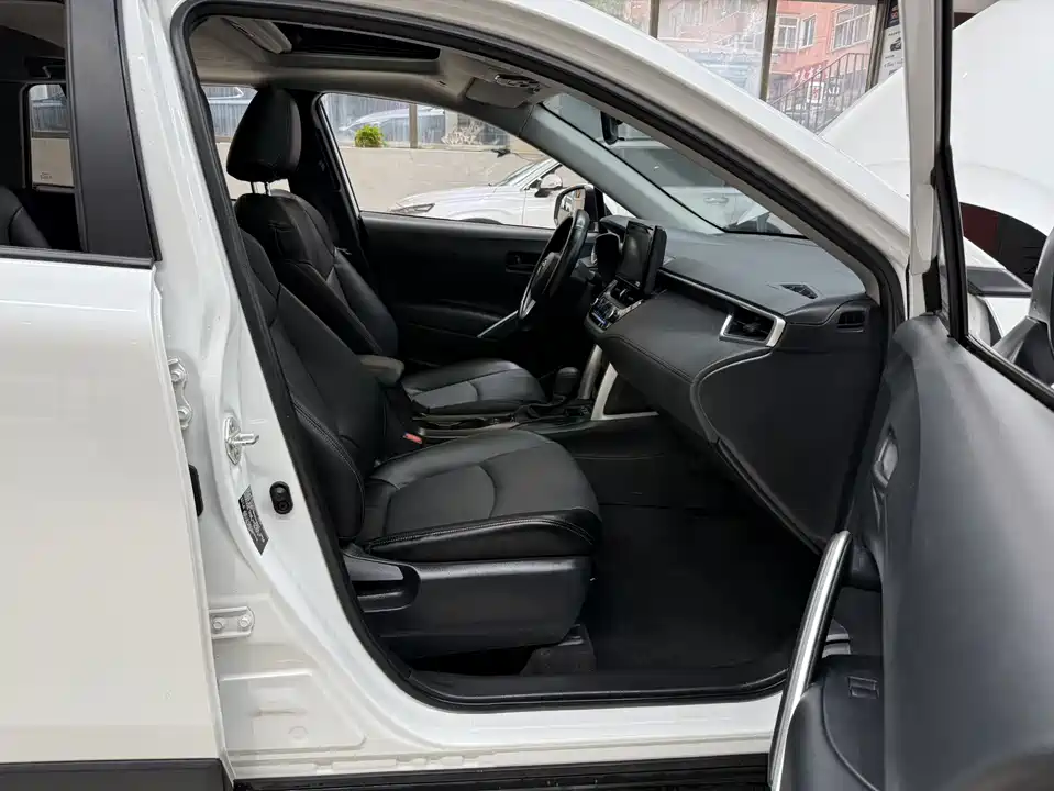 Toyota Corolla Sharp amplifier