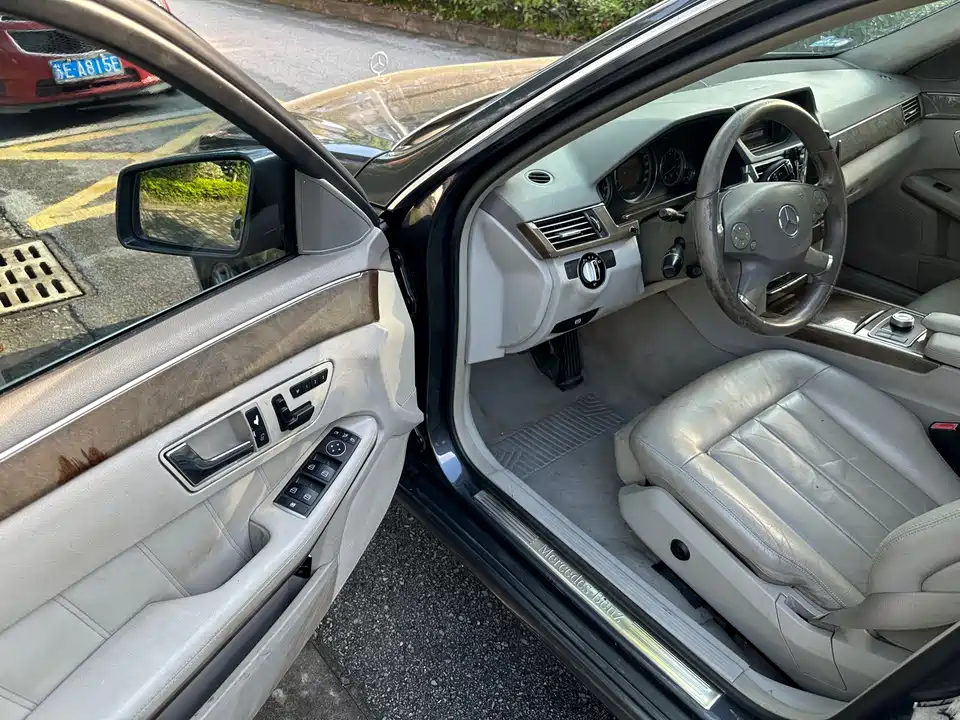 Mercedes-Benz E-class Mercedes-Benz E-class