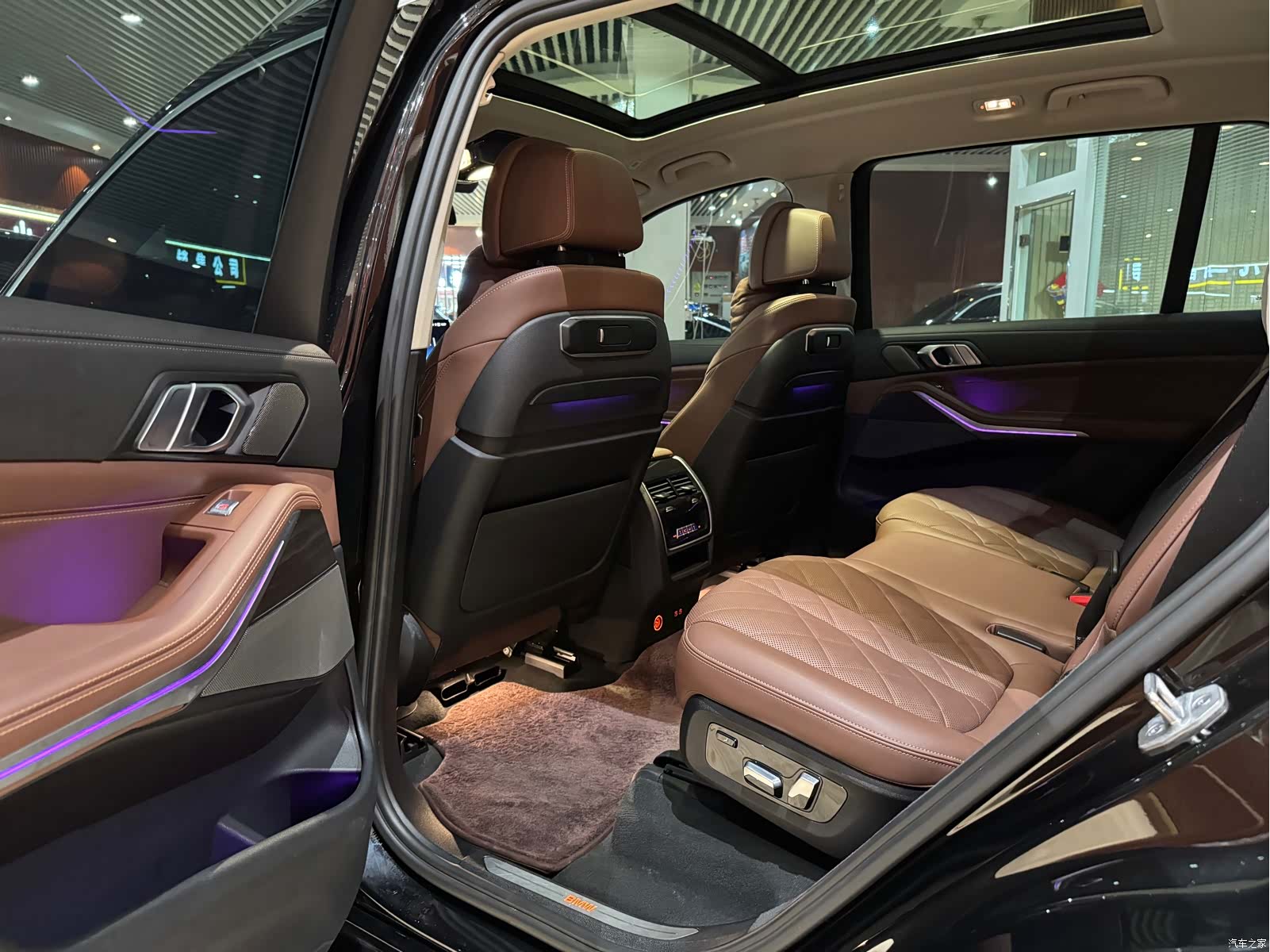 BMW X7, 2023 9