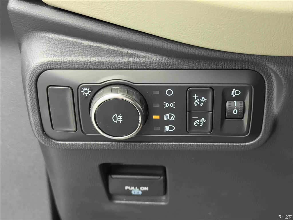 Ford Bronco, 2025 21