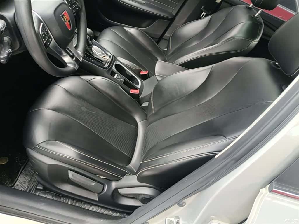 Roewe i5, 2021 14
