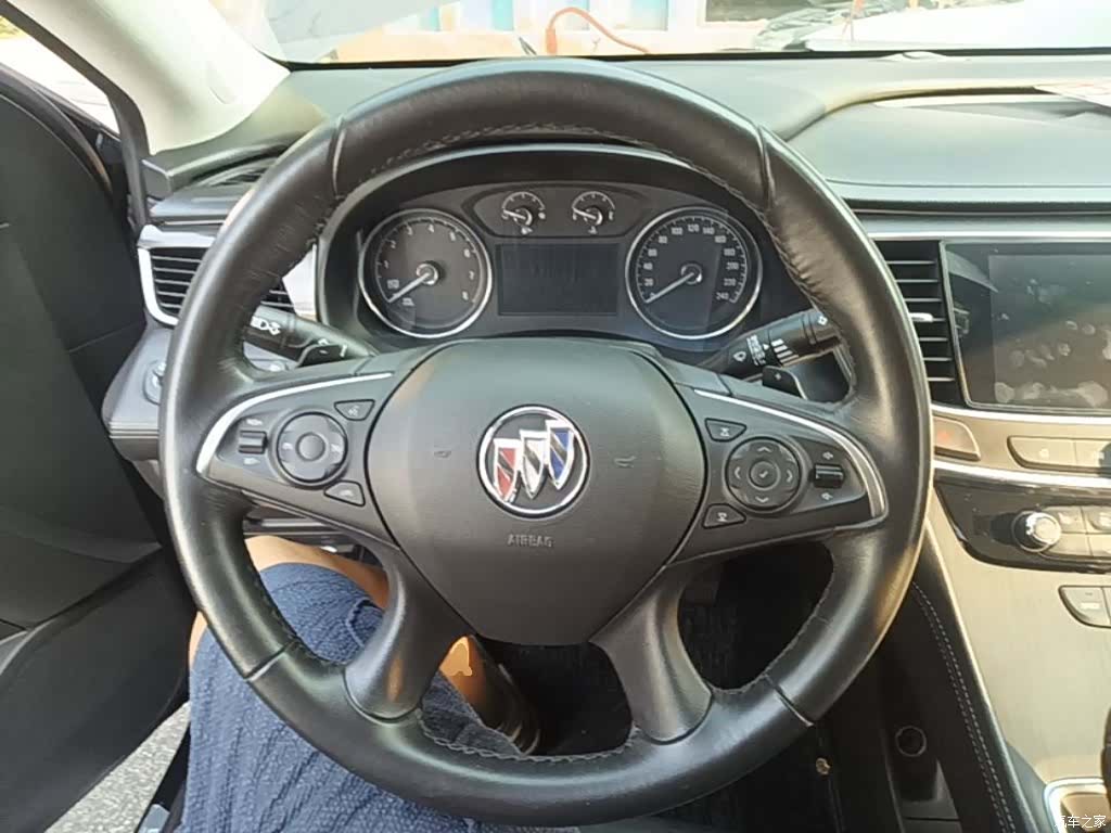 Buick LaCrosse, 2022 11