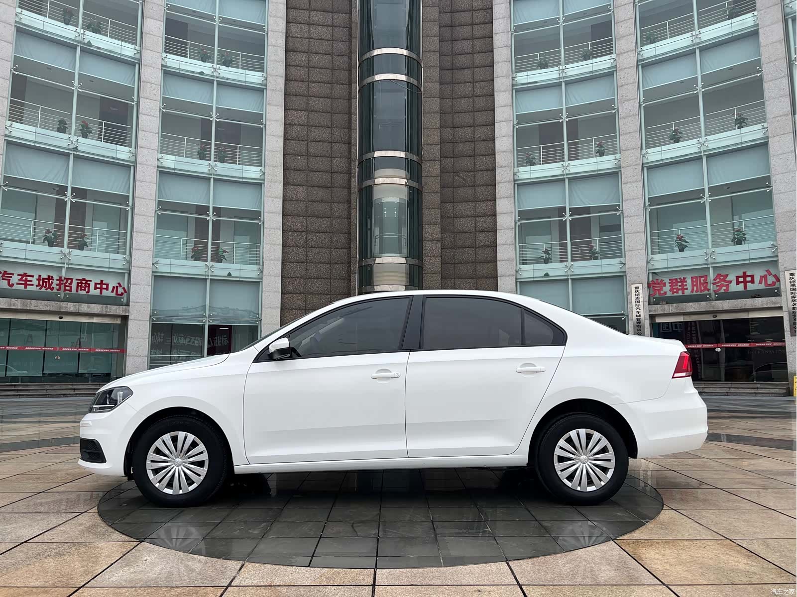 Volkswagen Santana, 2018 3