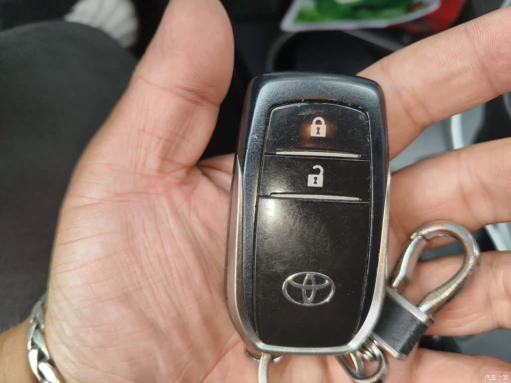 Toyota RAV4, 2016 12
