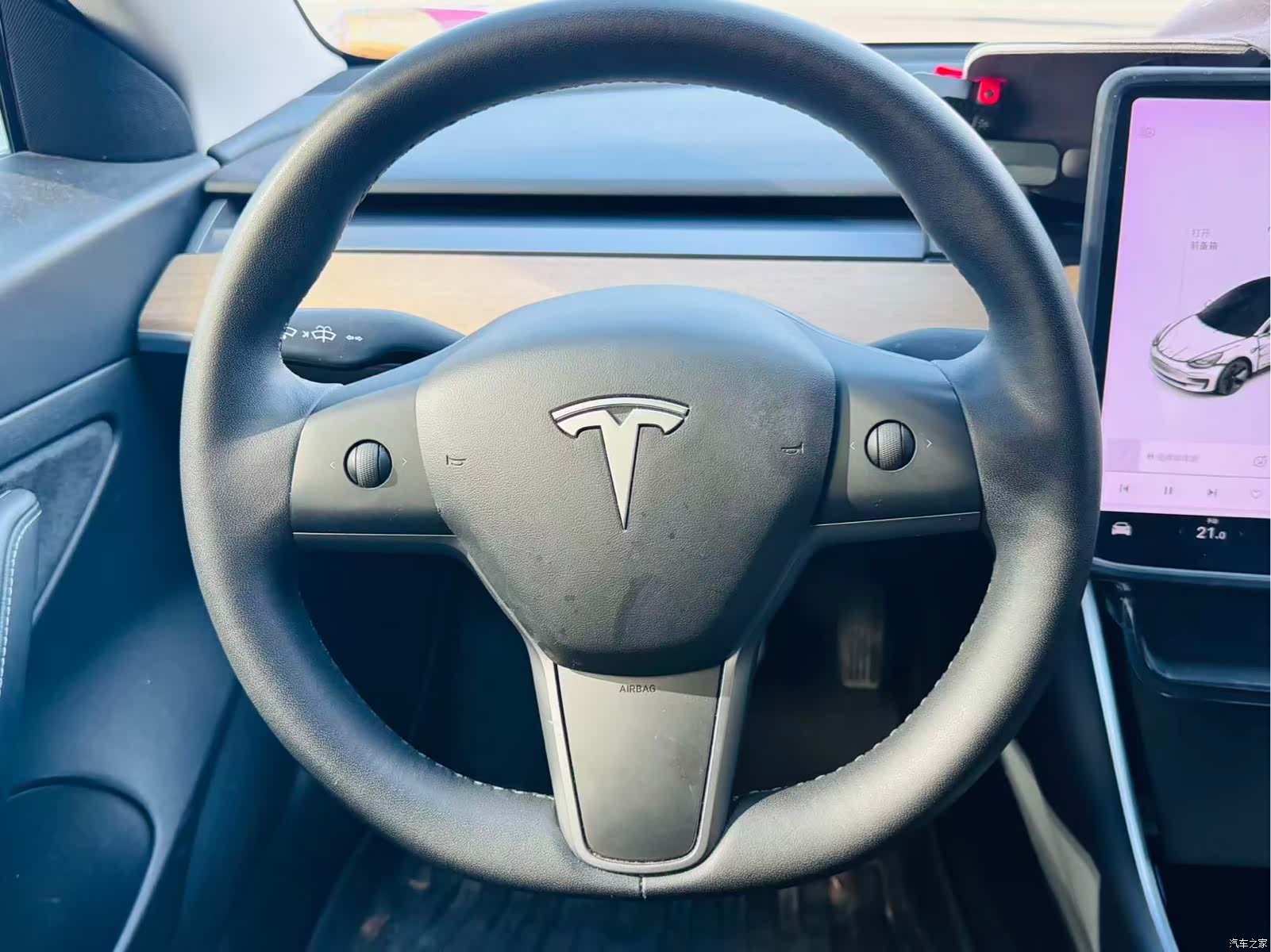 Tesla Model 3, 2020 17