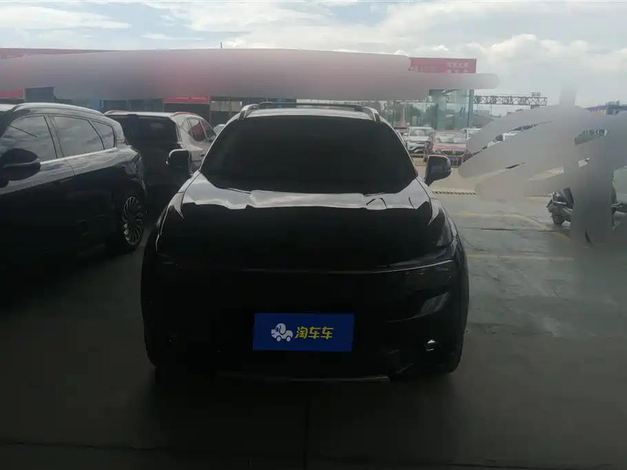 Lynk & Co 01