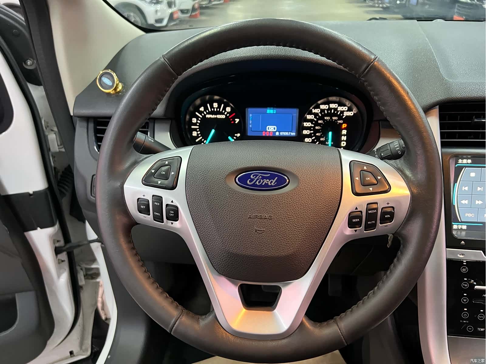 Ford Edge, 2015 13