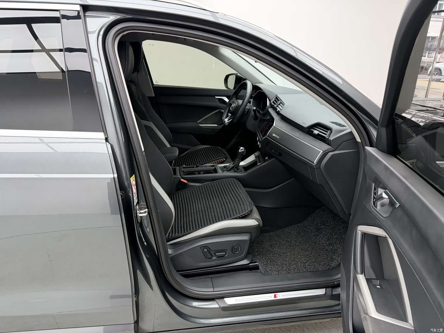 Audi Q3, 2023 16