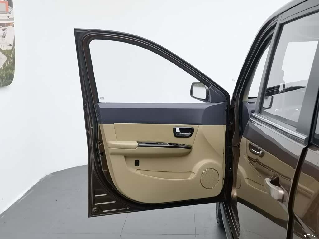Wuling Hongguang, 2015 8