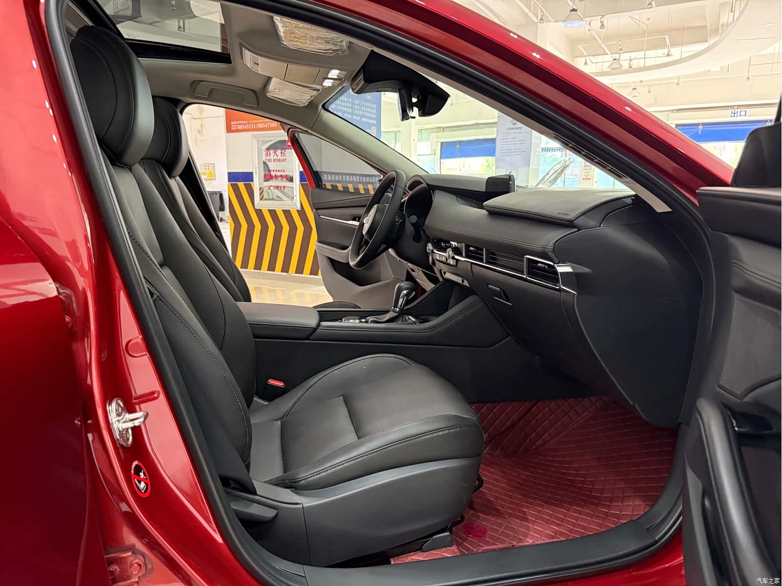 Mazda Mazda3, 2023 11