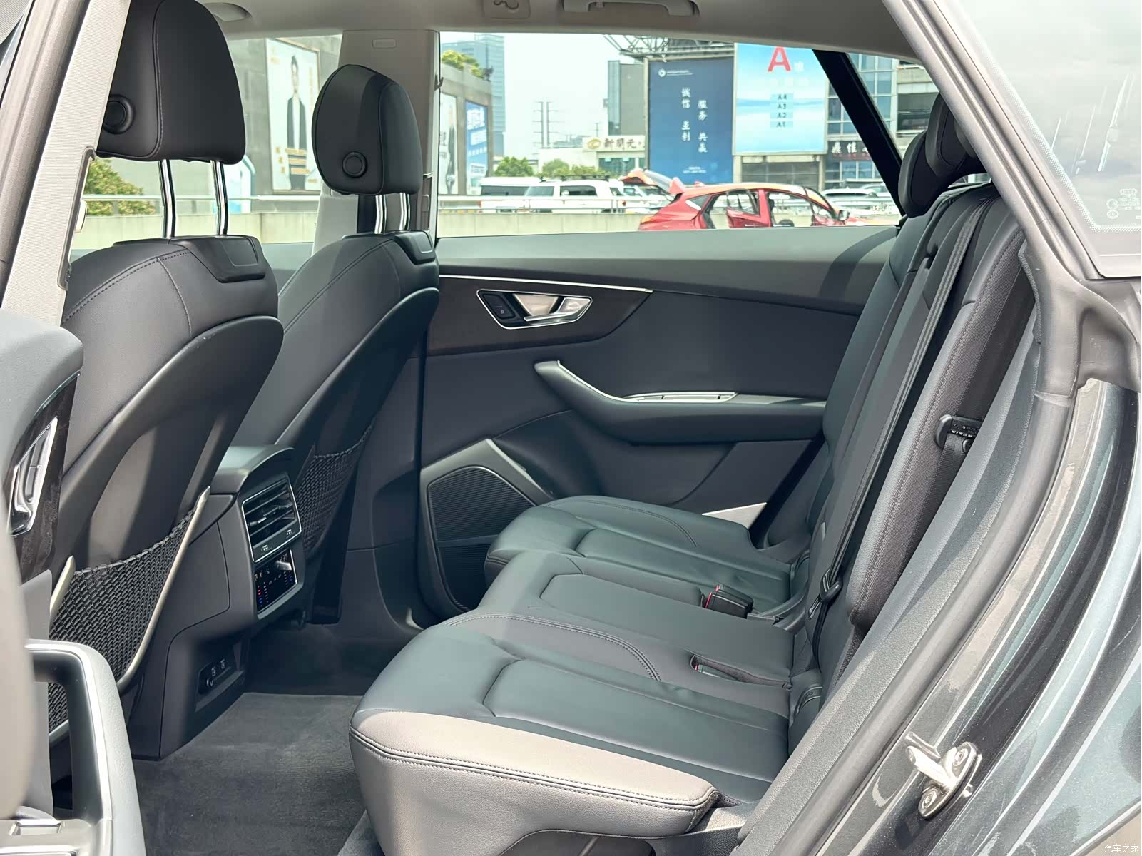 Audi Q8, 2021 19