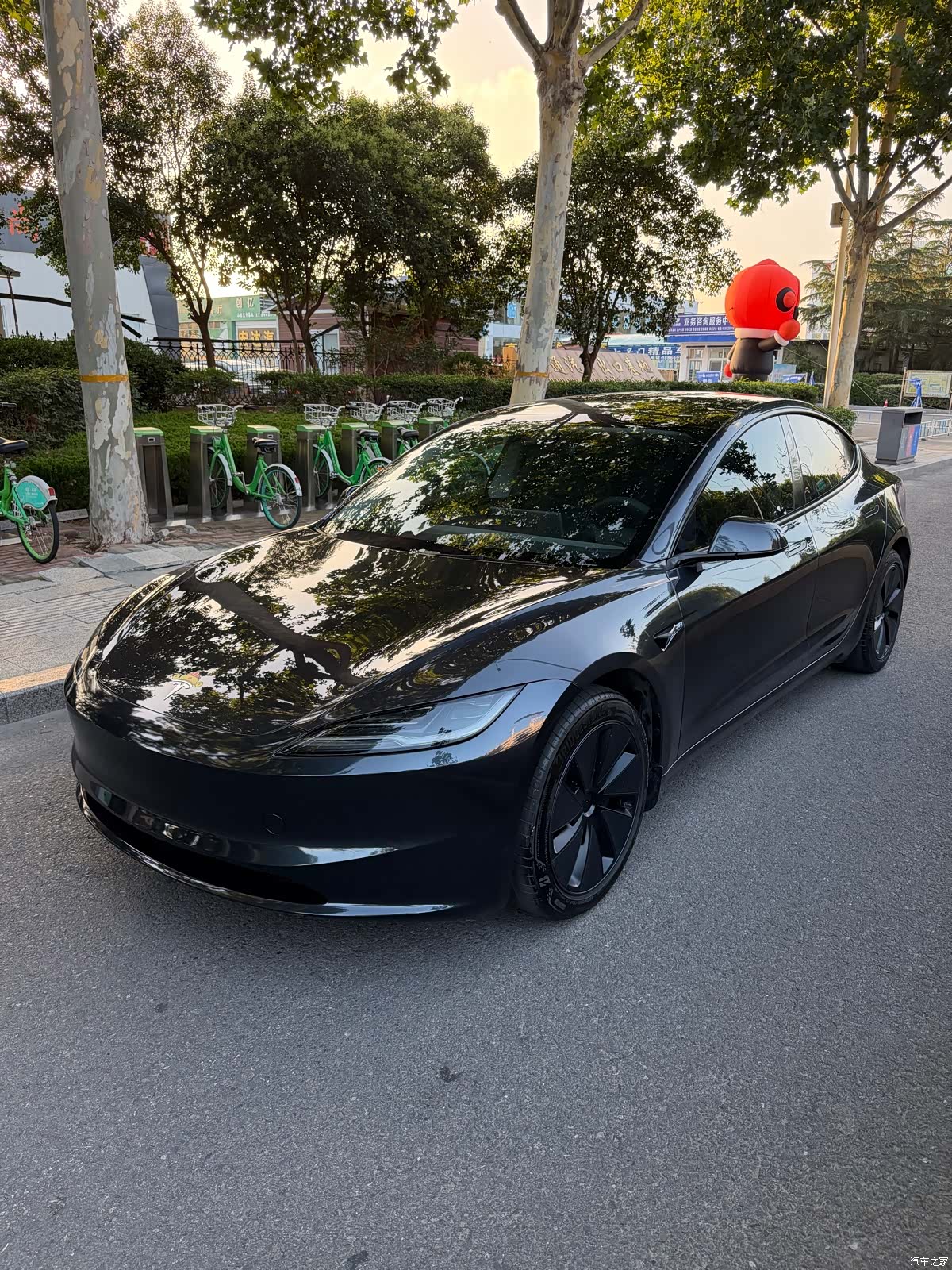 Tesla Model 3, 2025 2