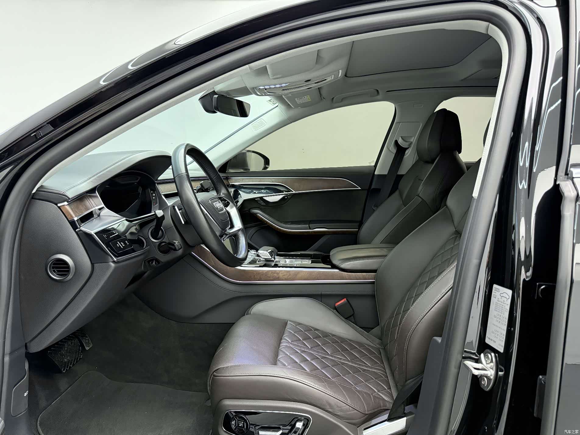 Audi A8L, 2021 6