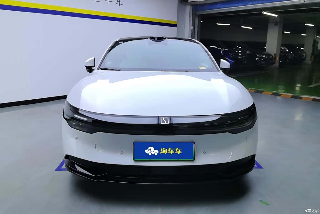 Zeekr 007, 2025 2