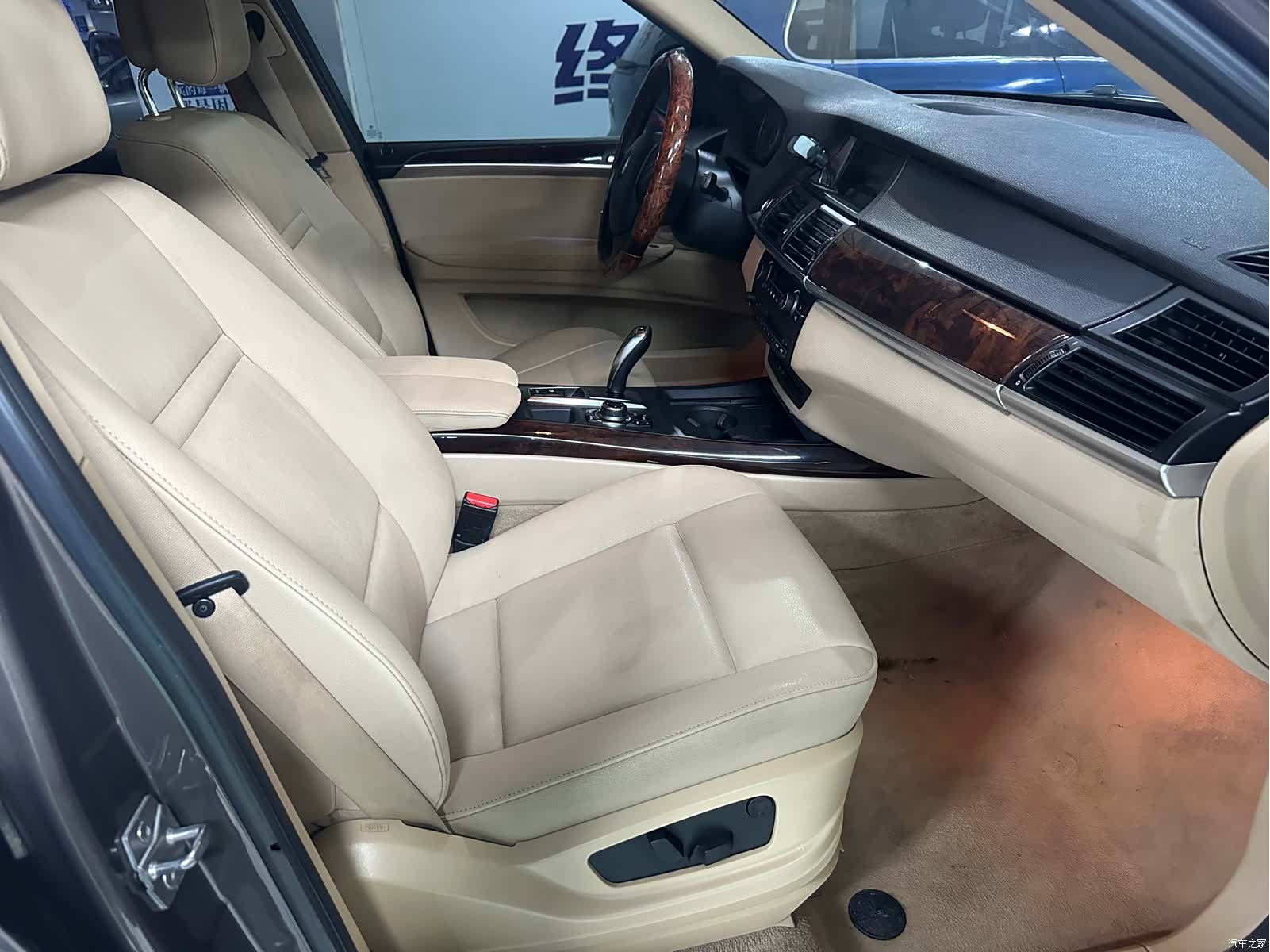 BMW X5, 2012 8
