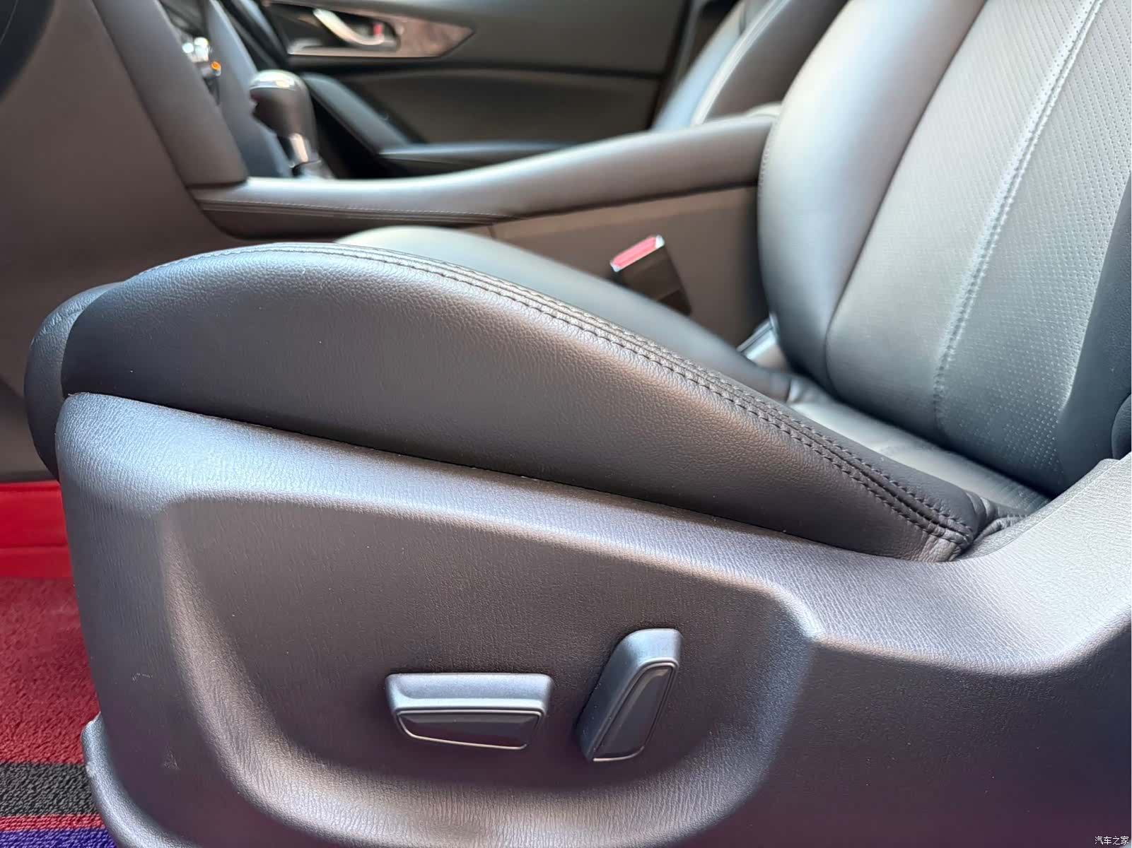 Mazda CX-4, 2023 21