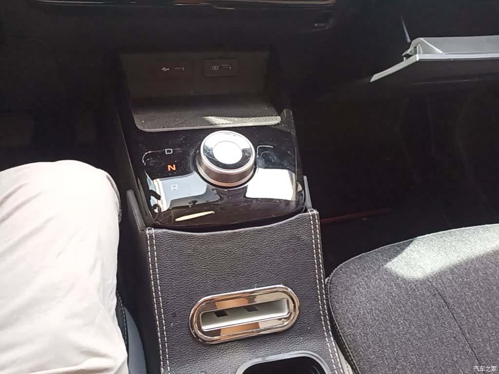 Geely E, 2024 14