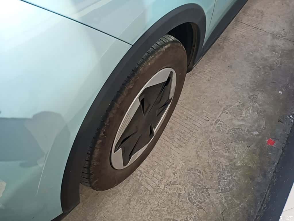 Geely E, 2024 23