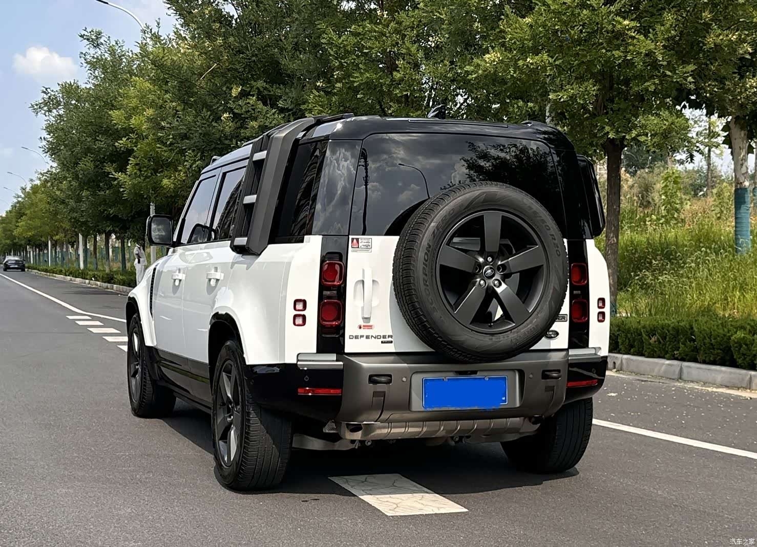 Land Rover Defender, 2021 21