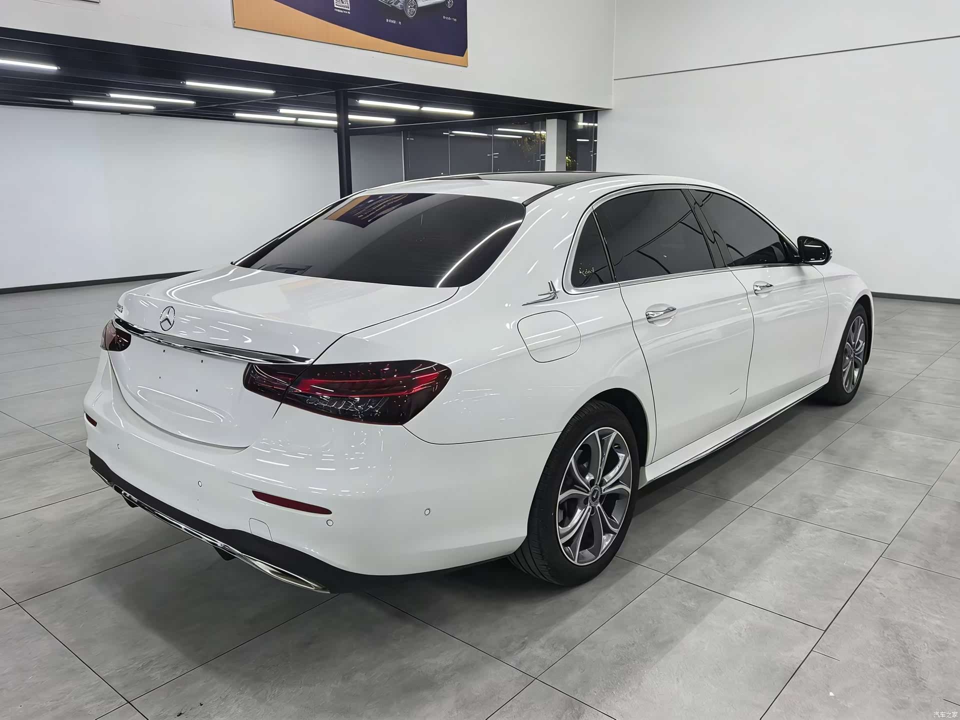 Mercedes-Benz E-Class, 2021 4