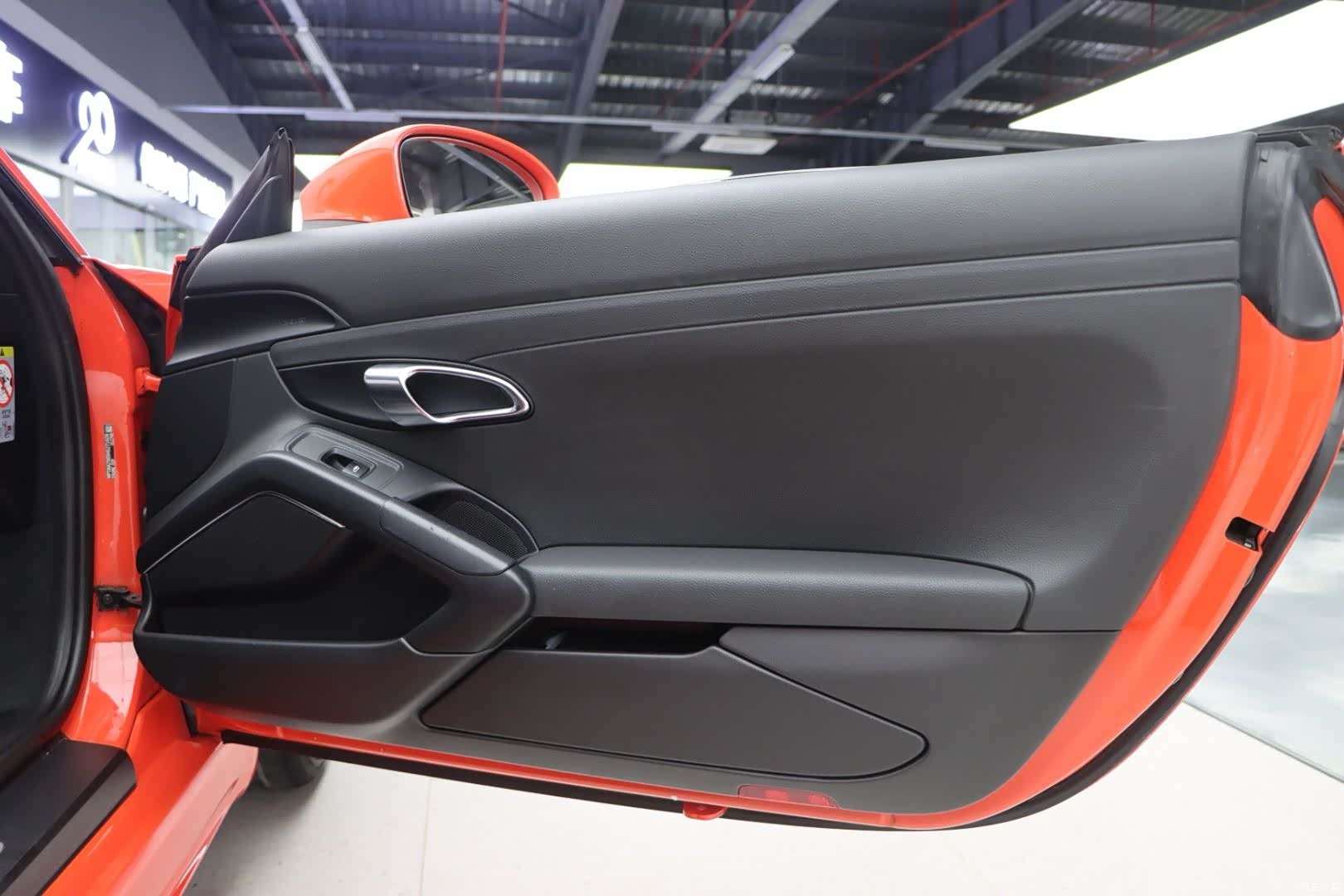 Porsche Cayman, 2018 15