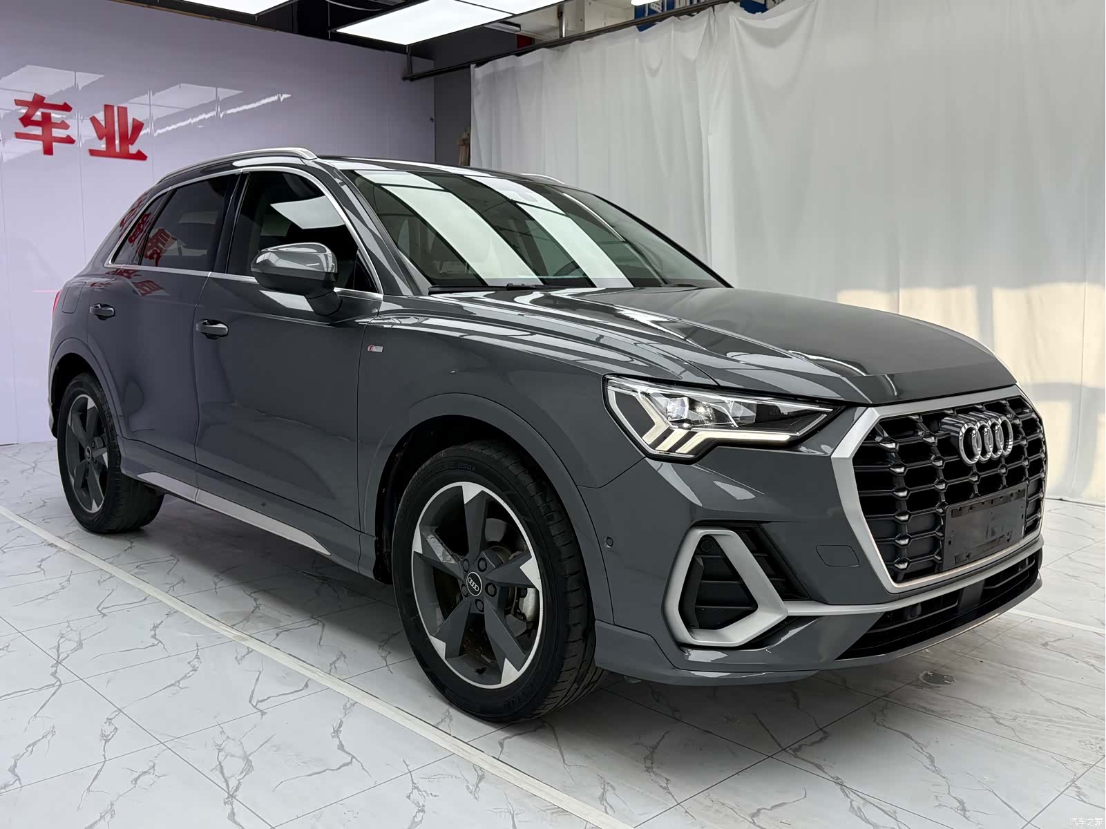 Audi Q3, 2022 3