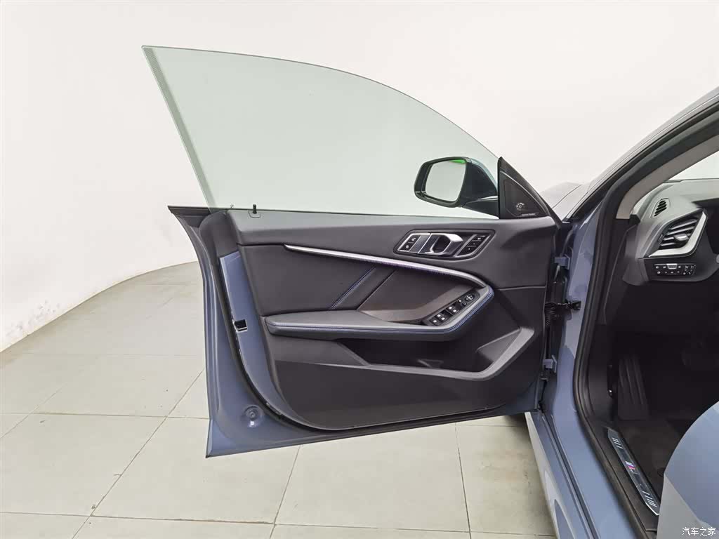 BMW 2 Series, 2023 8