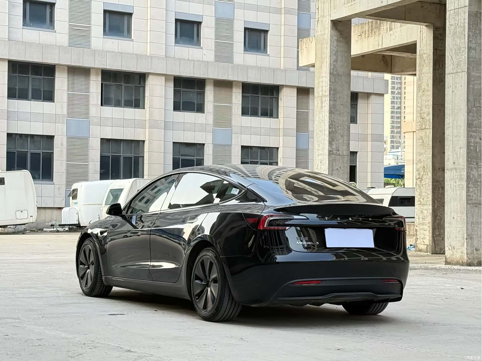 Tesla Model 3, 2024 7