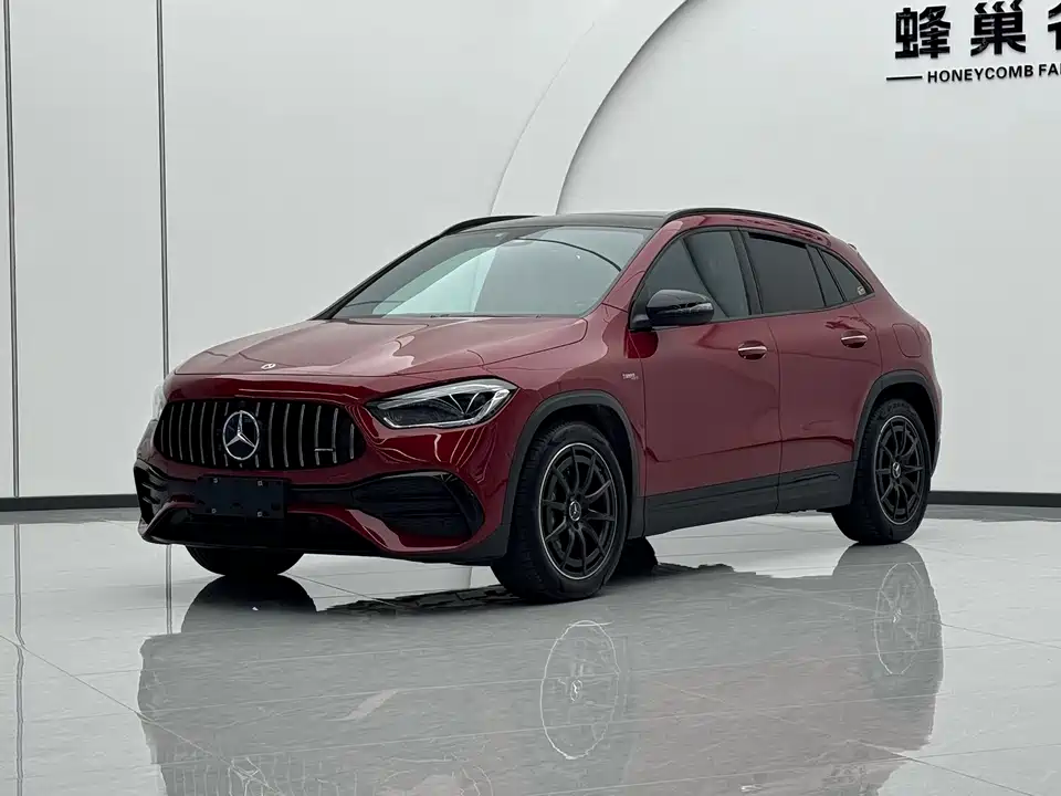 Mercedes-Benz GLA AMG Mercedes-Benz GLA AMG