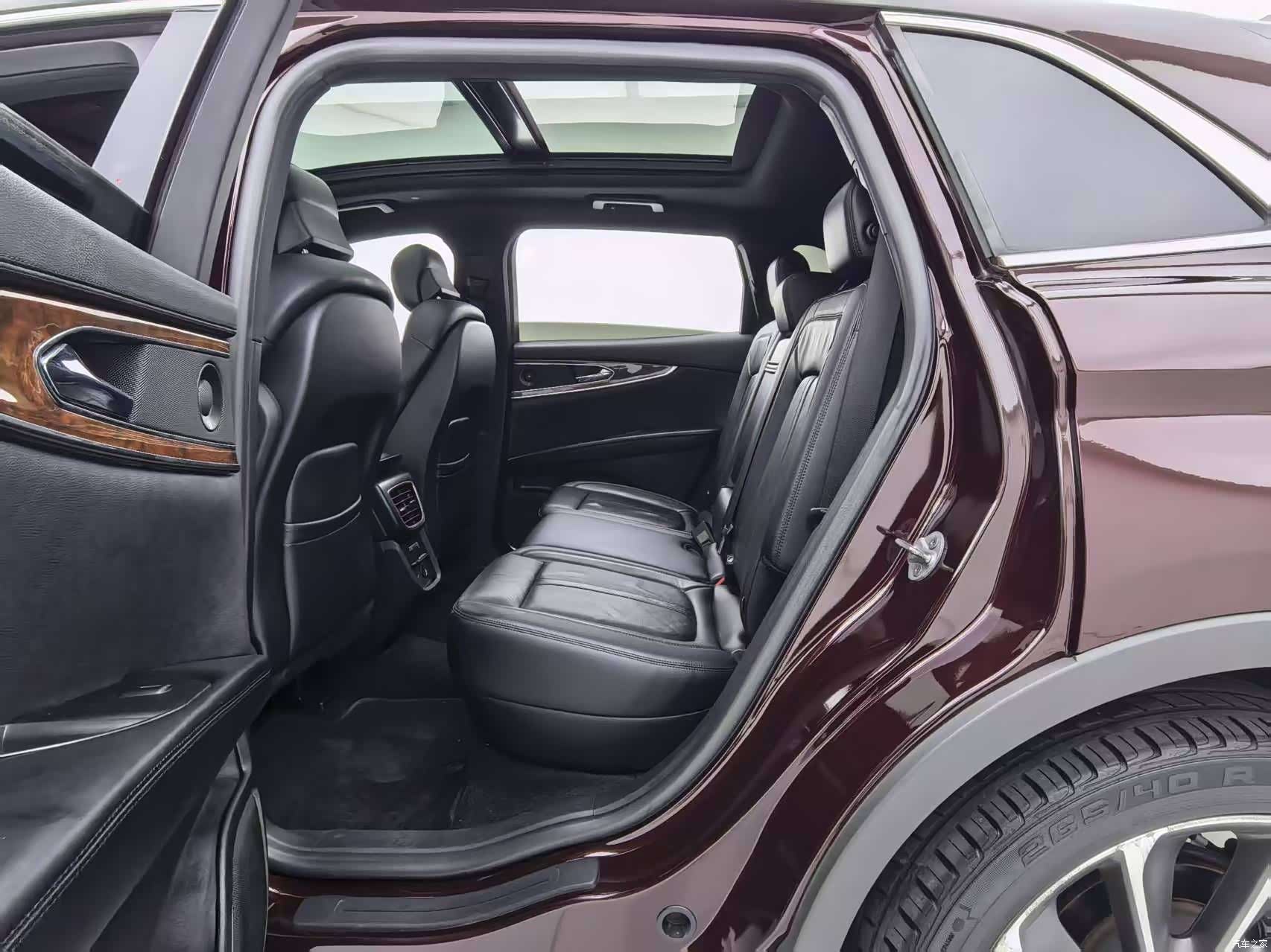 Lincoln Nautilus, 2019 12
