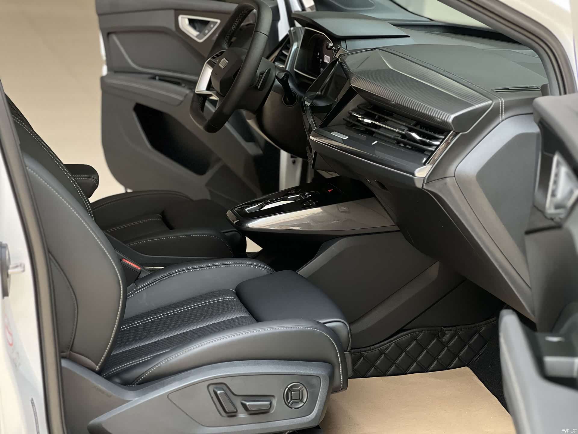 Audi Q4 e-tron, 2024 12