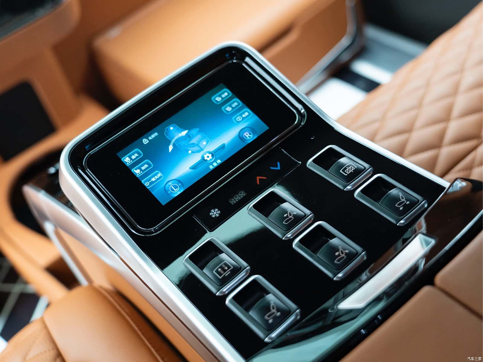 Cadillac Escalade, 2023 12