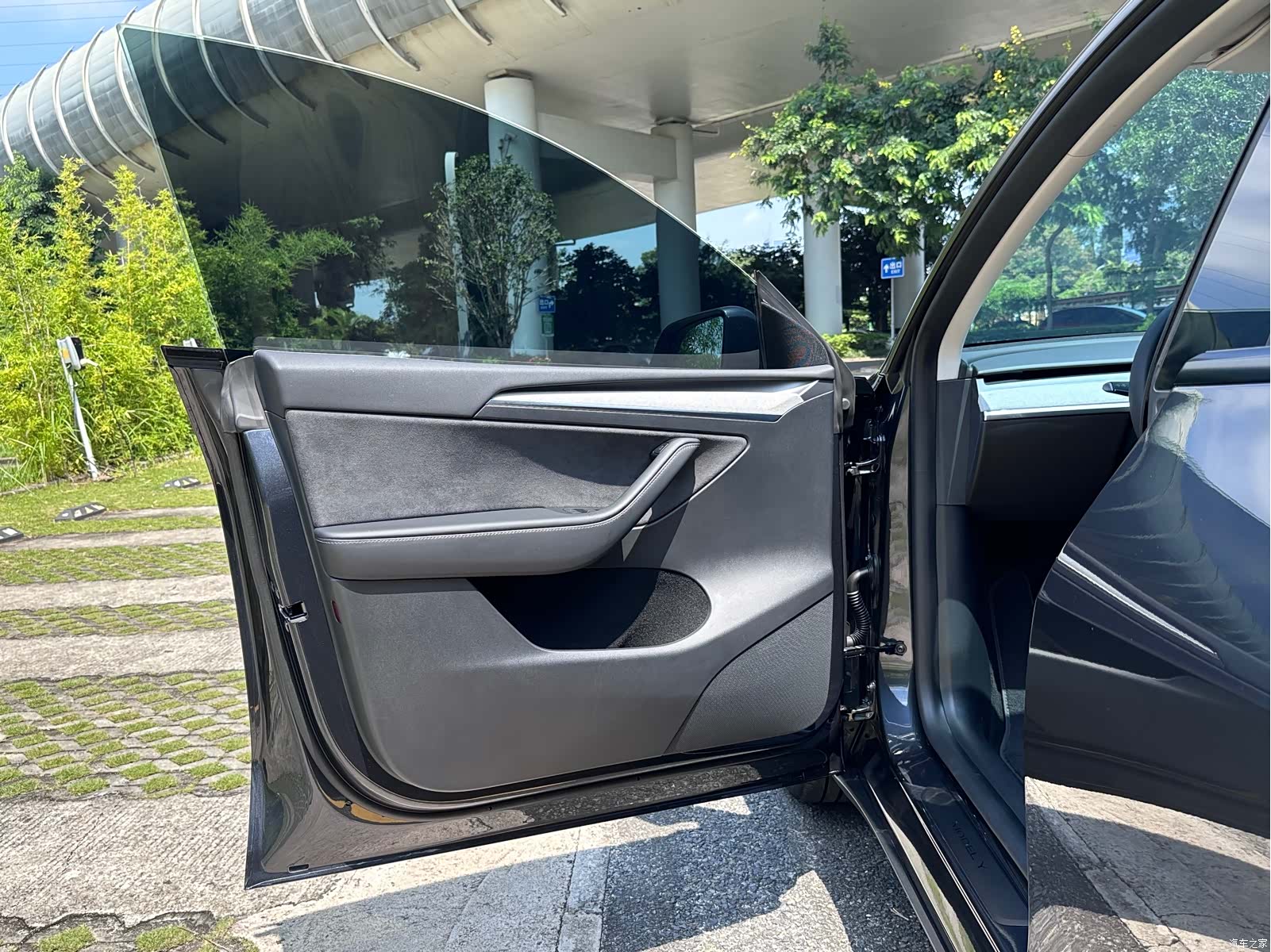 Tesla Model Y, 2024 20